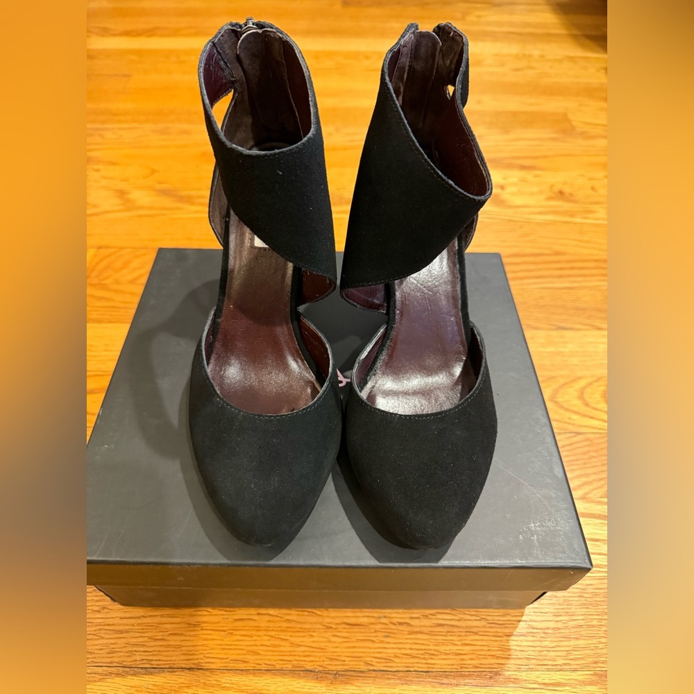 Report Signature Baywoode Pump Suede